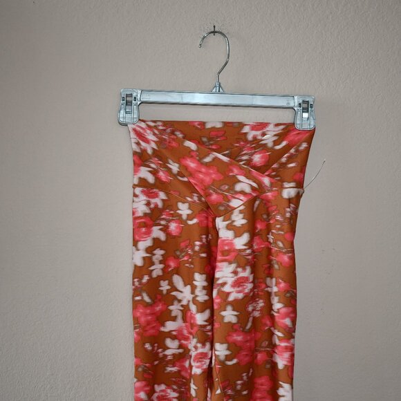 Offline by Aerie Real Me Multicolor Floral Fold over 7/8 Leggings Hi Rise Size M - Picture 2 of 6